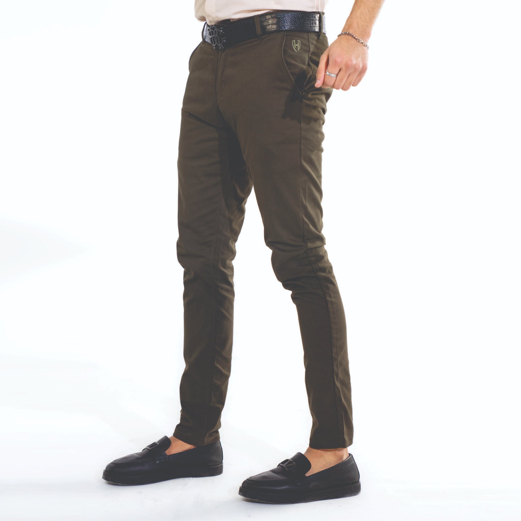 BROWN CHINOS